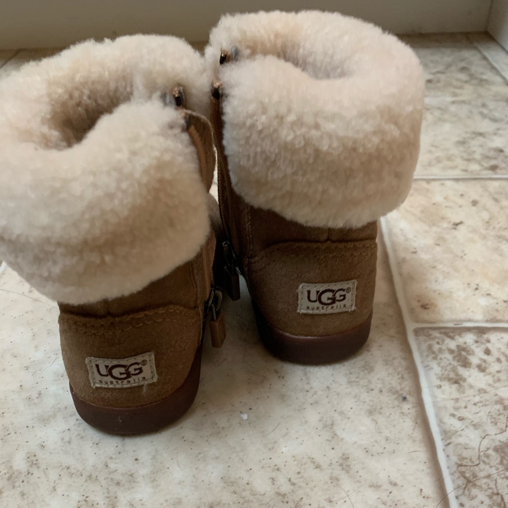 UGG boots kids size 7